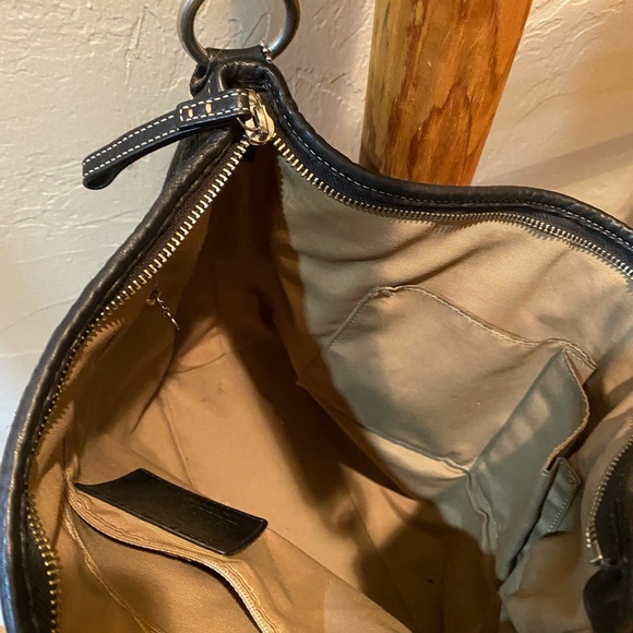 Black Coach Bag - Picture 7 of 9